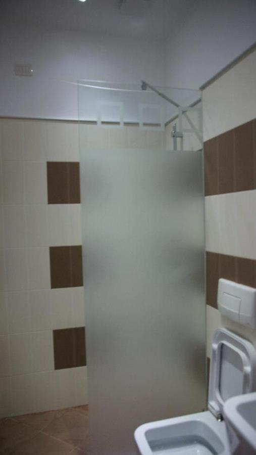 Hotel Vila Kerciku Tirana Extérieur photo