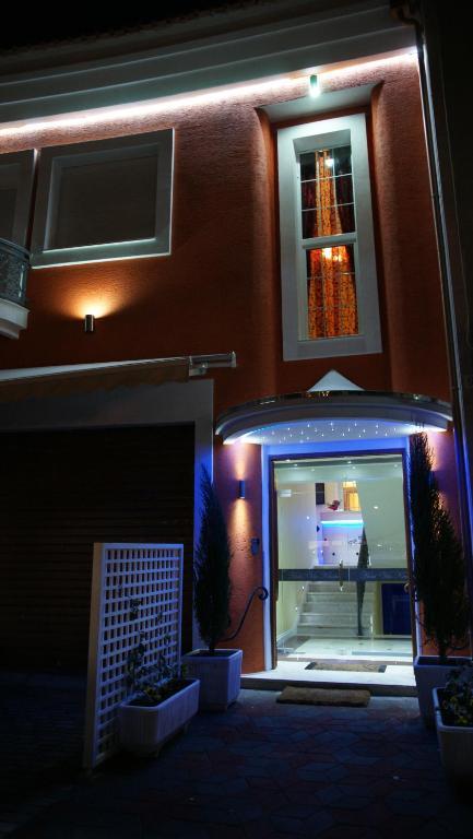 Hotel Vila Kerciku Tirana Extérieur photo